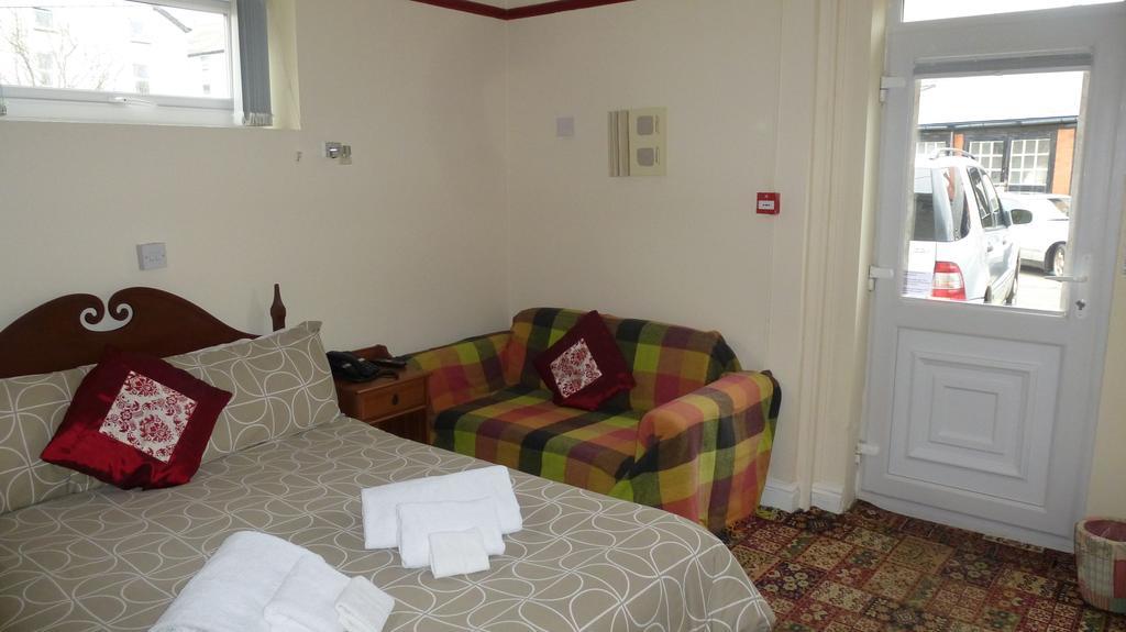 Whitehall Guest House Колвин Бэй Экстерьер фото